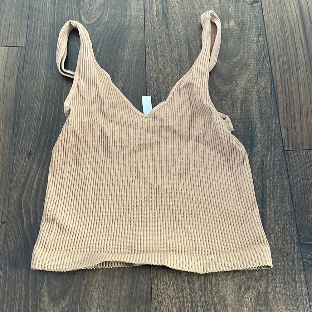 Nude color v neck crop top
